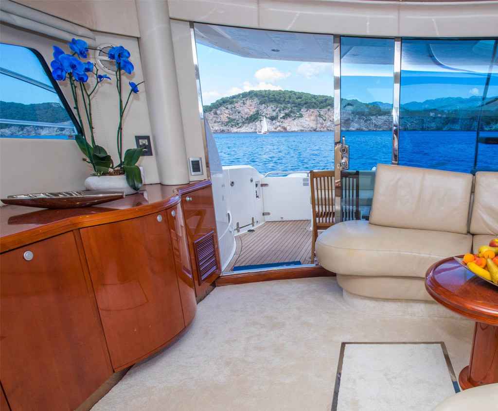 Yate Privado Magic Island